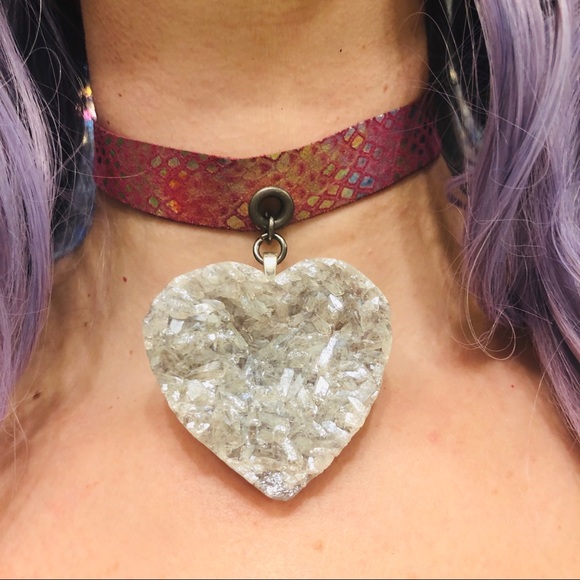 Jewelry - Druzy aura Heart ❤️ choker necklace iridescent